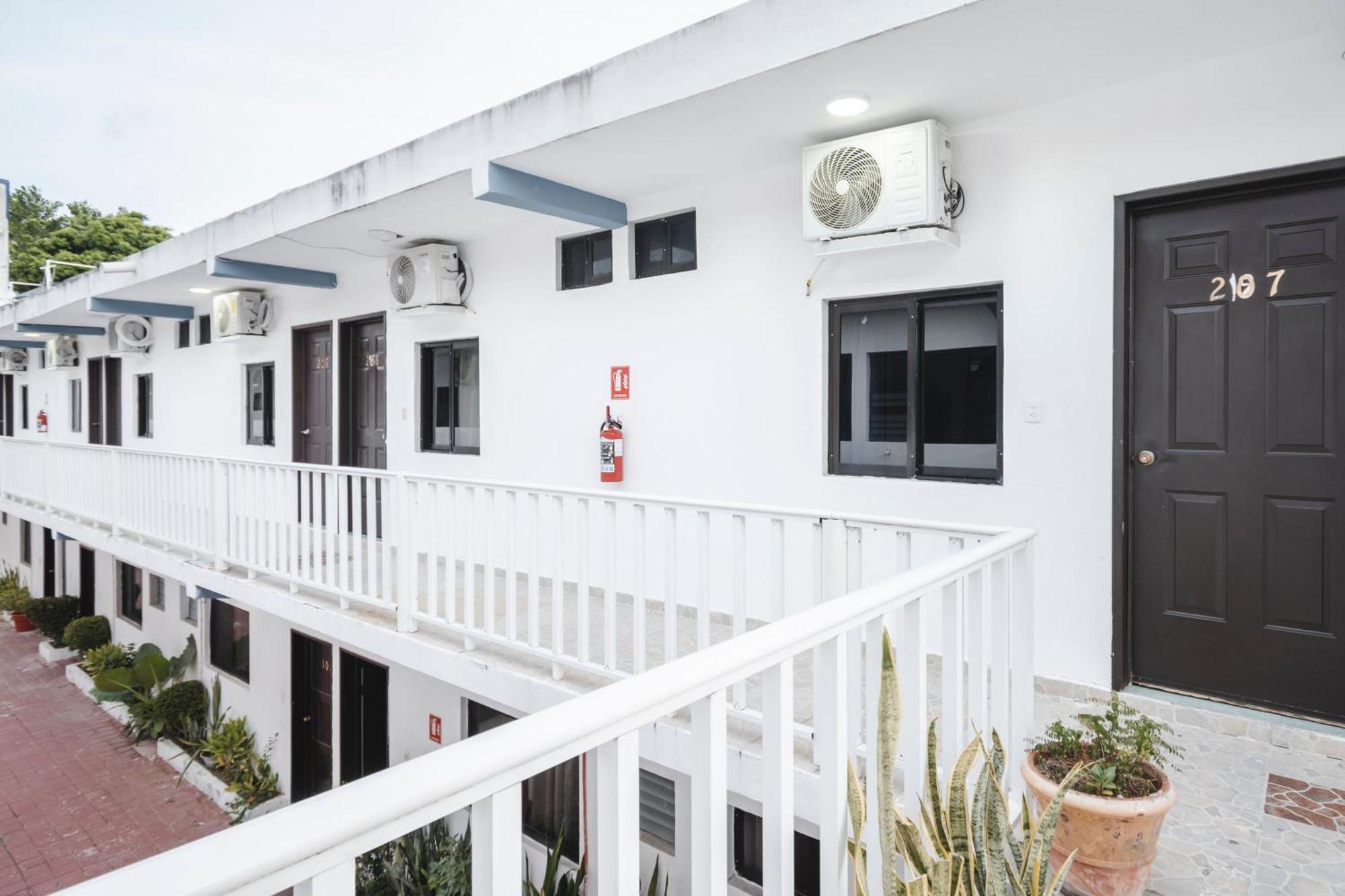 Hotel Quiam Playa del Carmen Luaran gambar